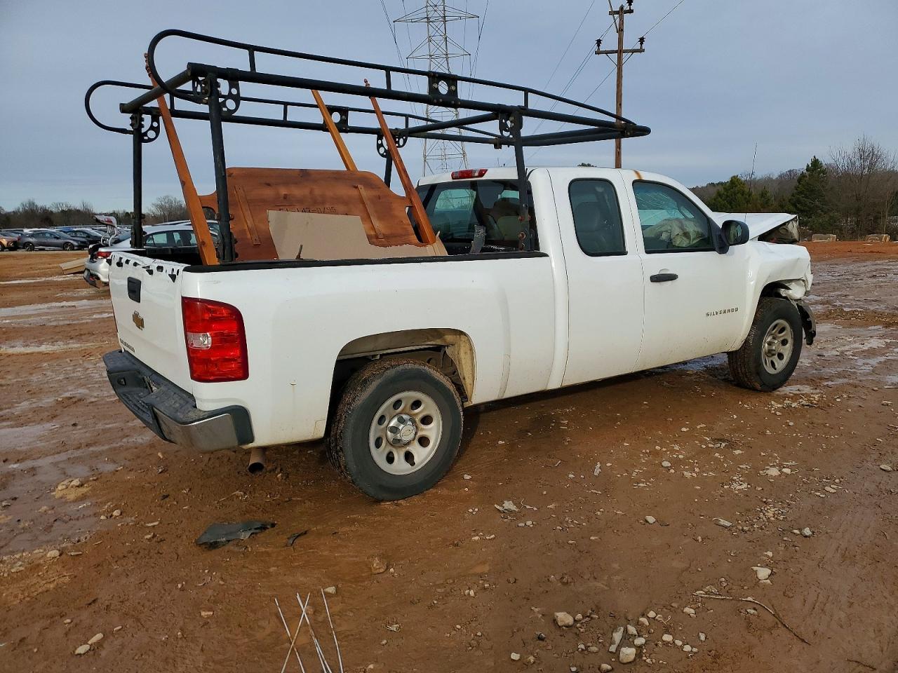2011 Chevrolet Silverado C1500 - Image 3