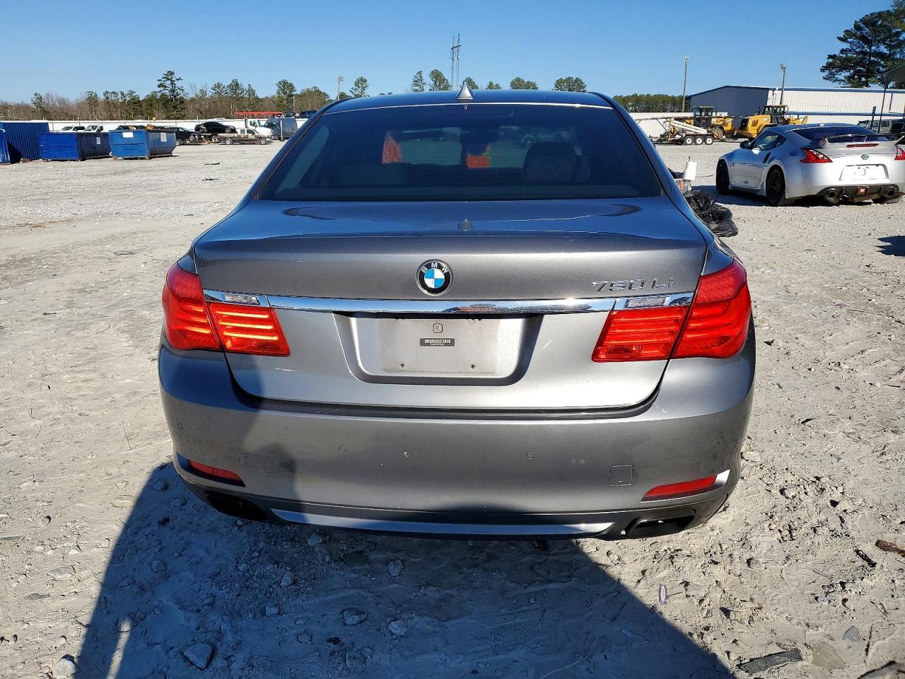 2012 BMW 750 Li - Фото 6