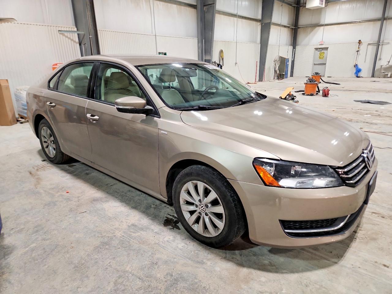 2015 Volkswagen Passat - Фото 4