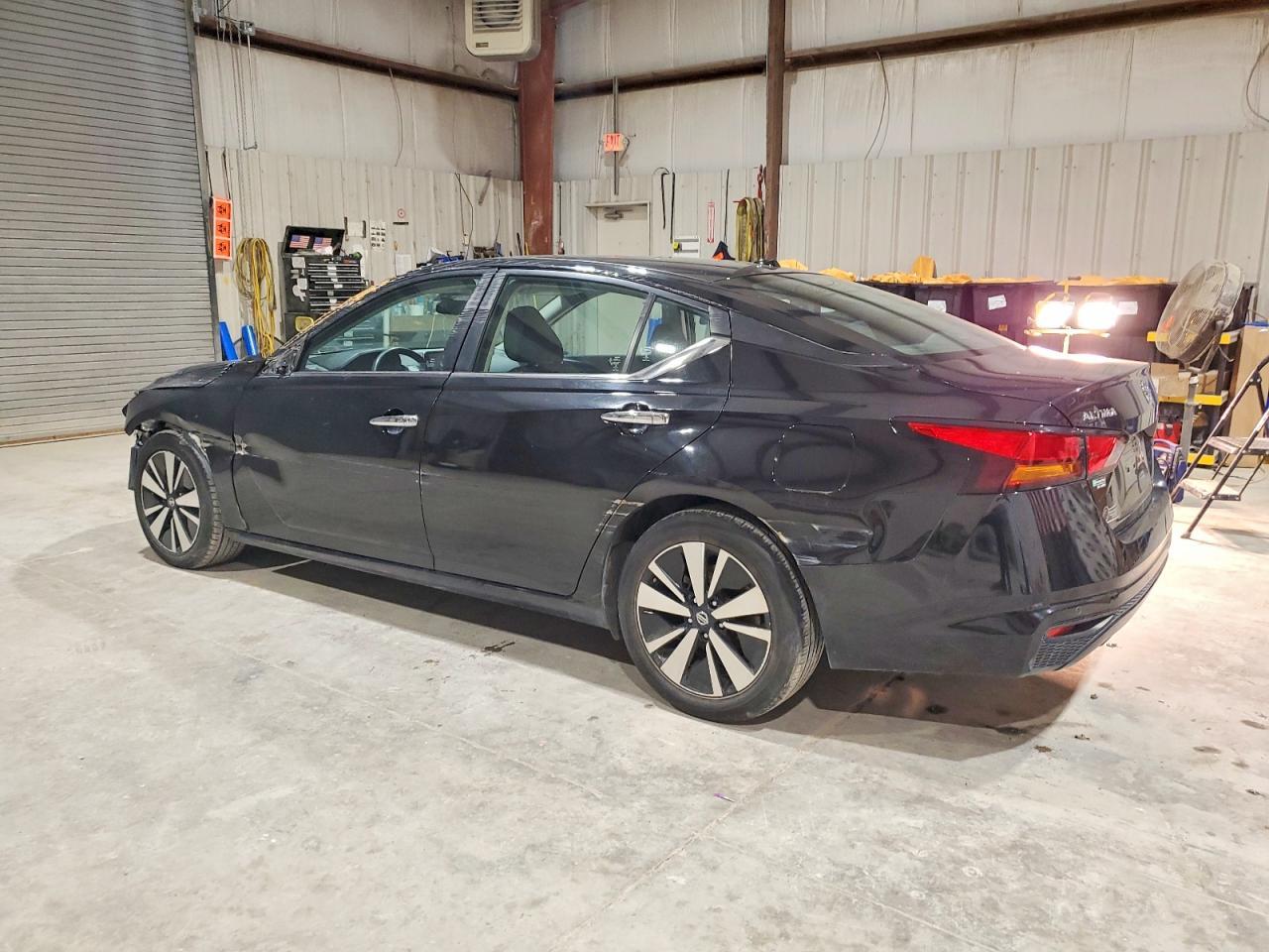 2021 Nissan Altima 2.5 Sv - Image 2