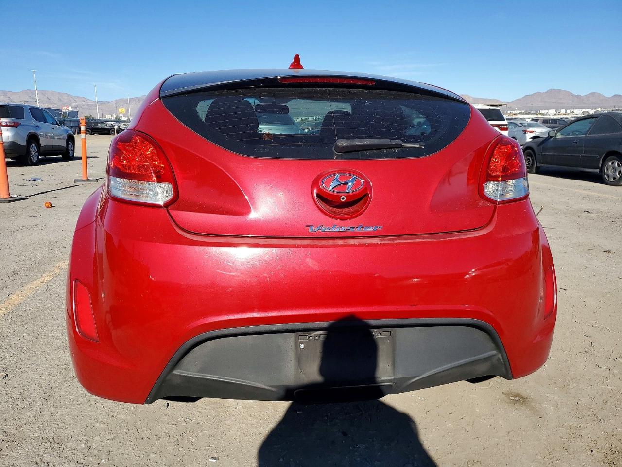 2015 Hyundai Veloster - Фото 6