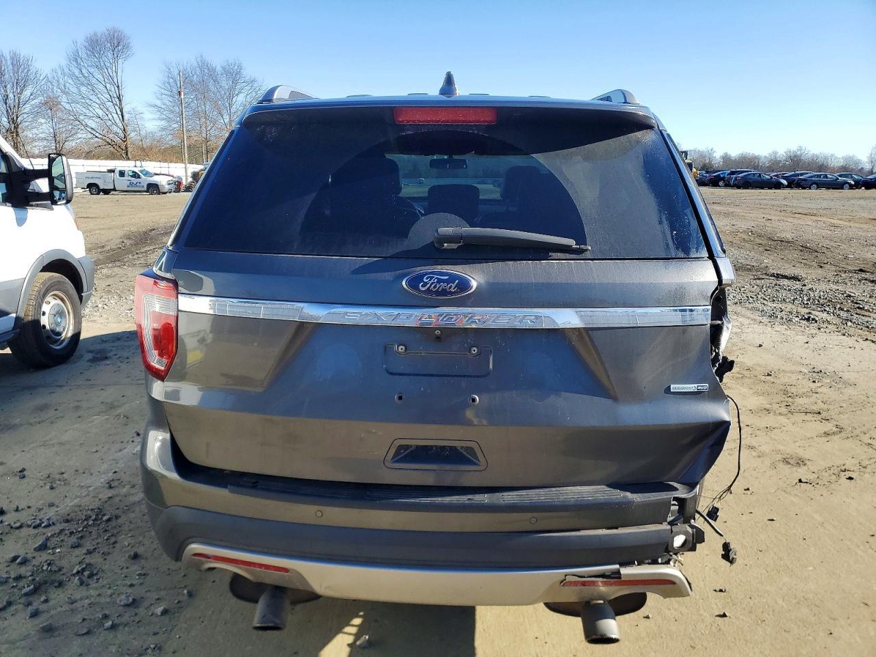2017 Ford Explorer Xlt - Image 6