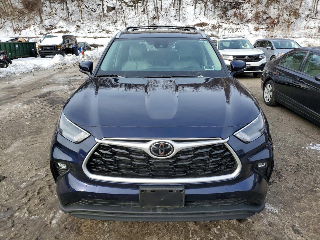 2022 Toyota Highlander Xle - Image 5