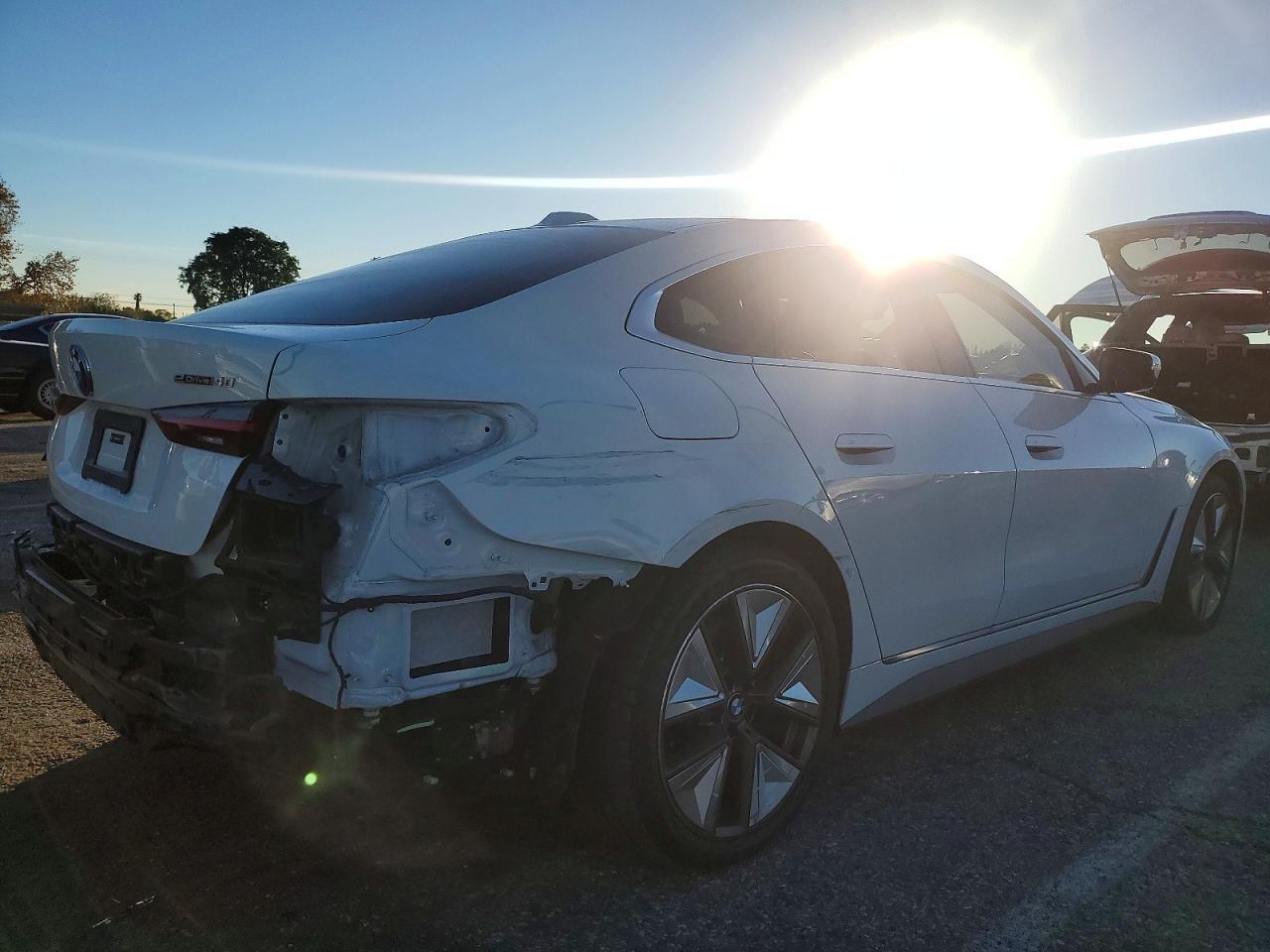 2025 BMW I4 Edrive 40 - Image 3