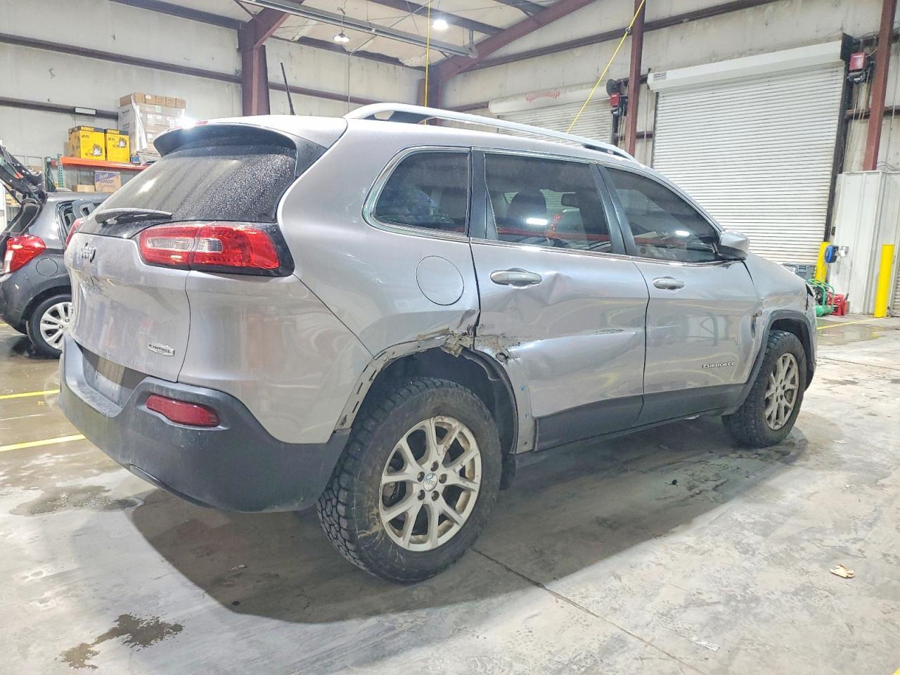 2018 Jeep Cherokee Latitude - Фото 3