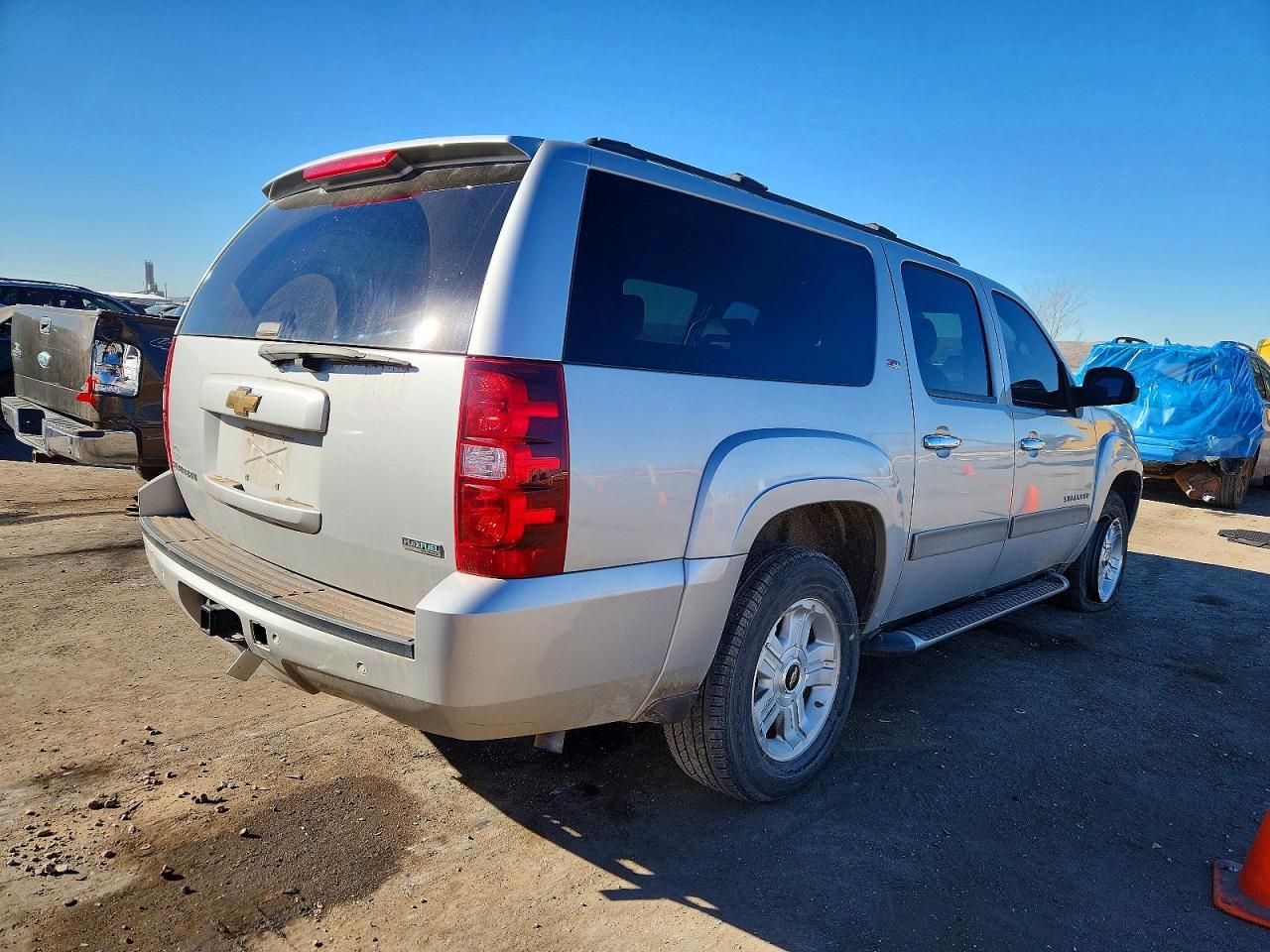 2011 Chevrolet Suburban K1500 Lt - Фото 3