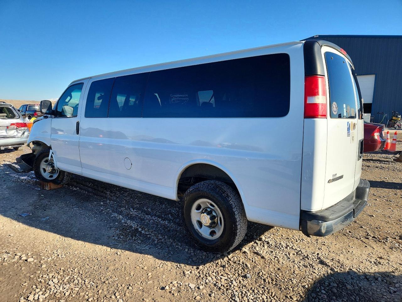 2017 Chevrolet Express G3500 Lt - Фото 2