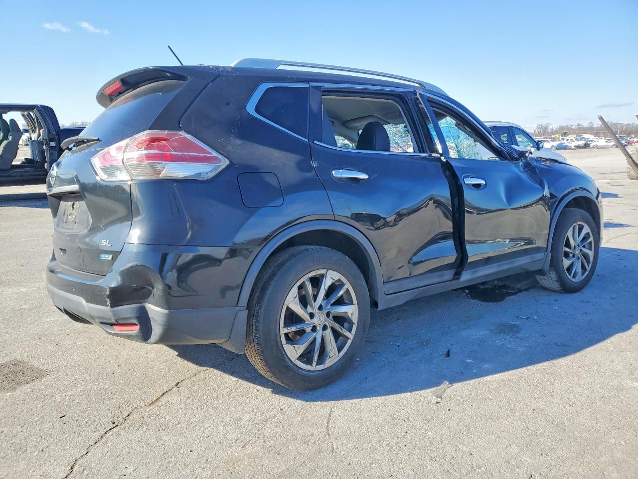 2014 Nissan Rogue S - Image 3