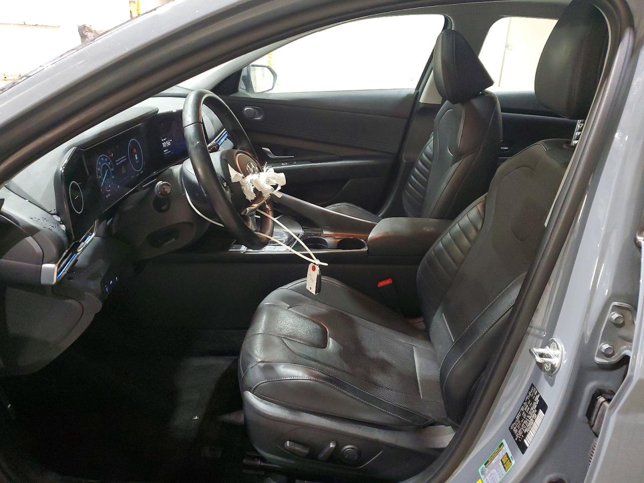 2022 Hyundai Elantra Limited - Фото 7