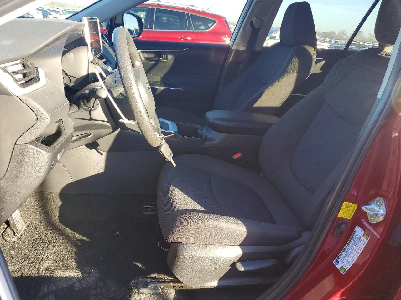 2023 Toyota Rav4 Le - Фото 7
