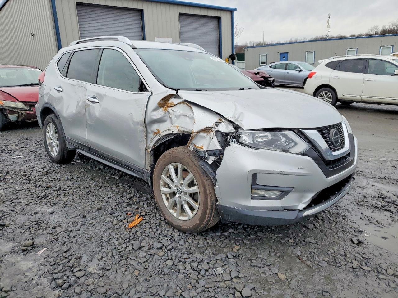 2019 Nissan Rogue S - Фото 4