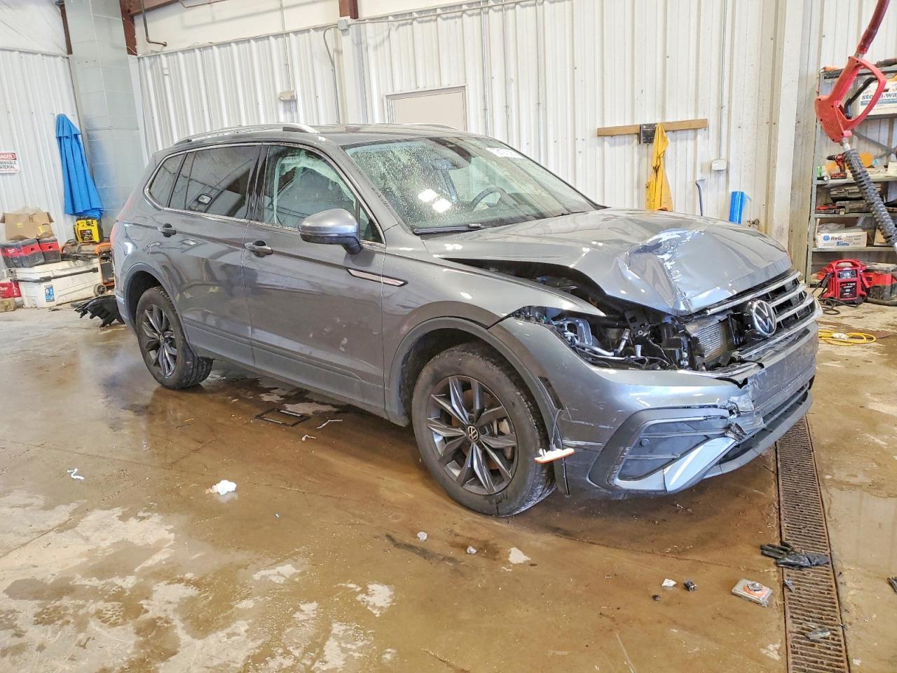 2023 Volkswagen Tiguan Se - Image 4