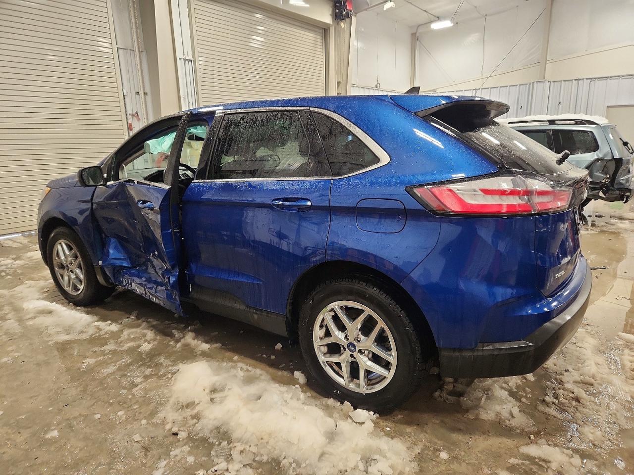 2022 Ford Edge Sel - Image 2