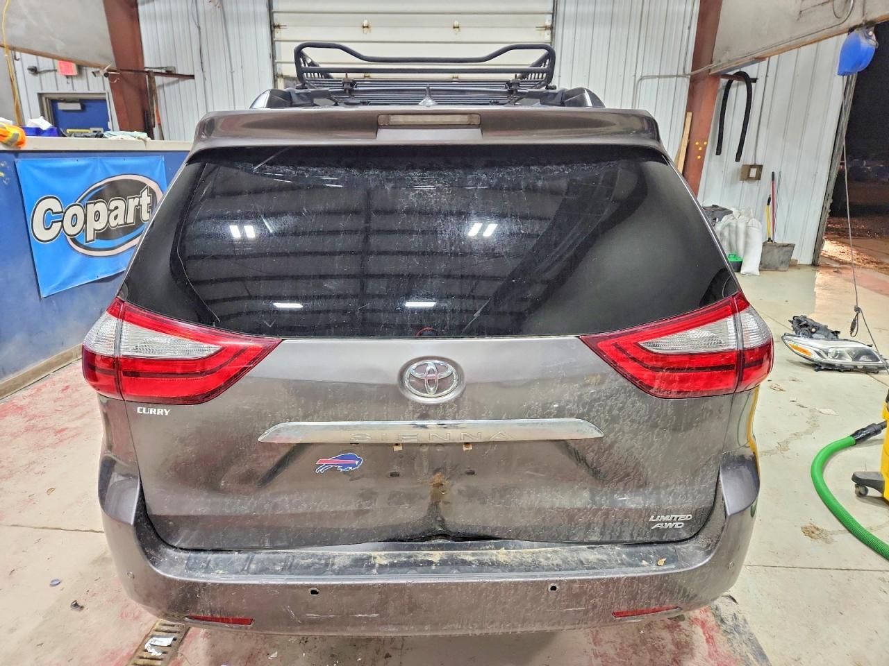 2016 Toyota Sienna Xle - Image 6