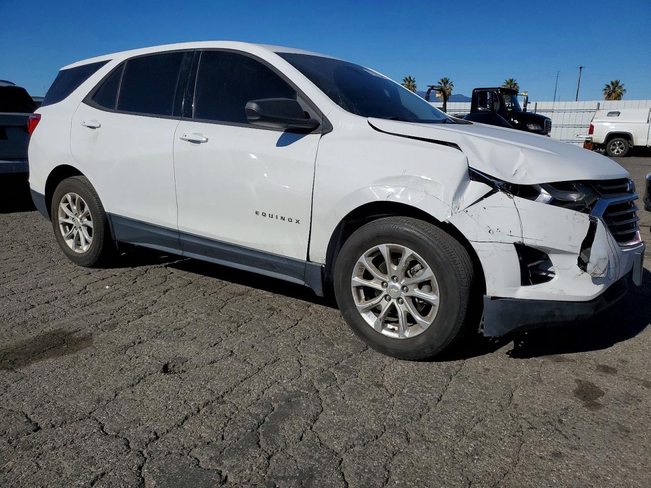 2019 Chevrolet Equinox Ls - Фото 4