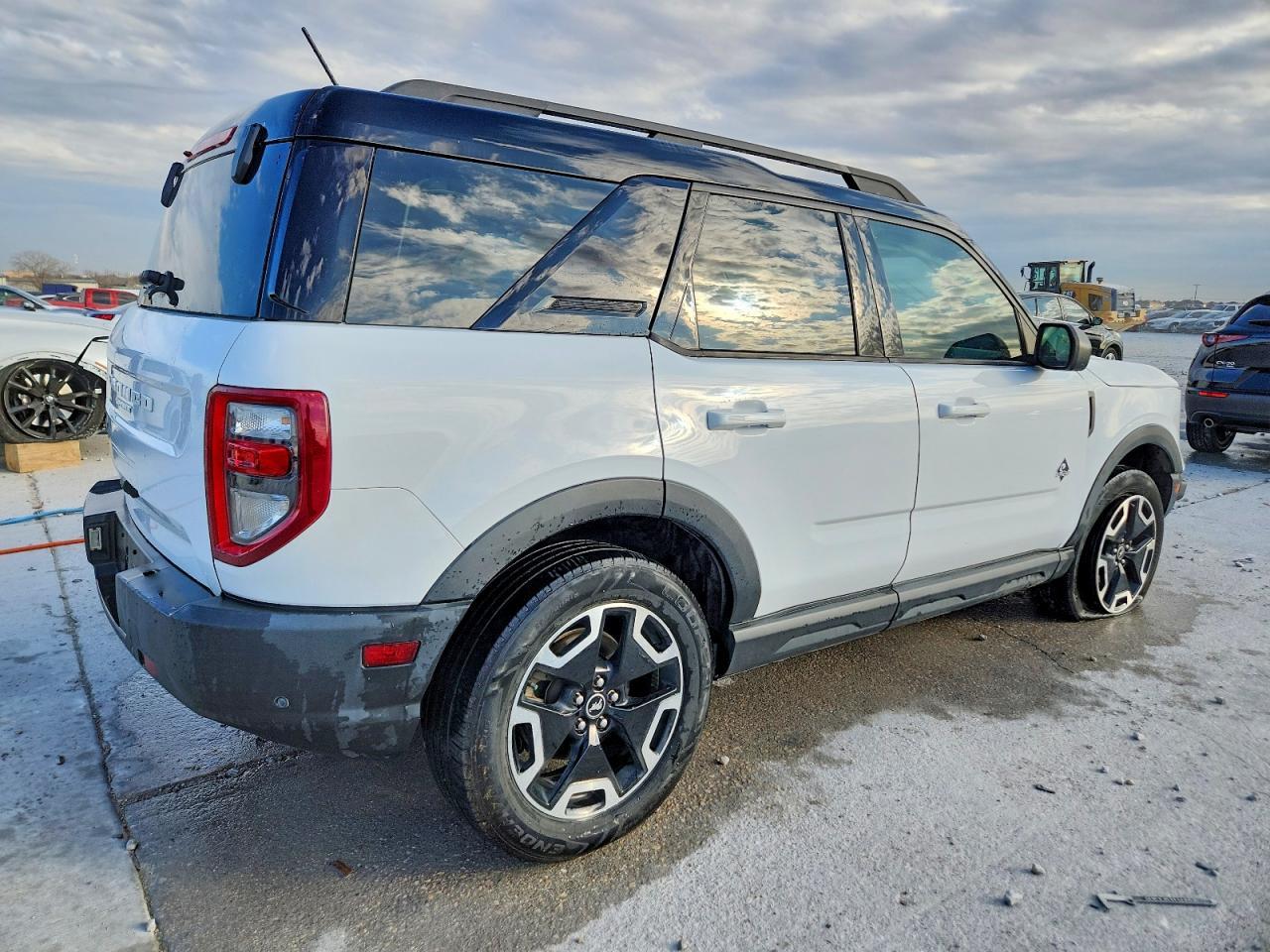 2021 Ford Bronco Sport Outer Banks - Image 3