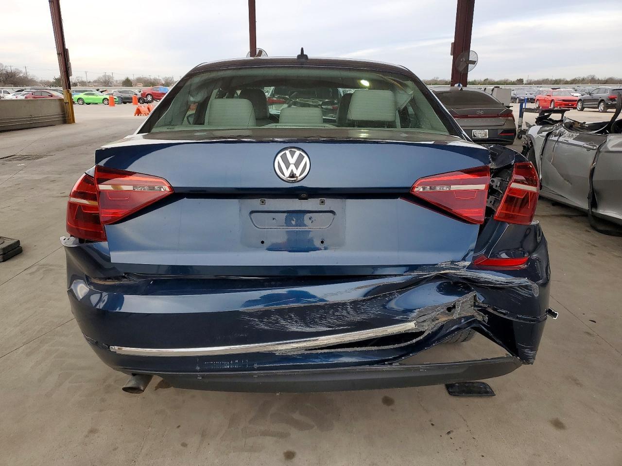 2019 Volkswagen Passat Wolfsburg - Фото 6