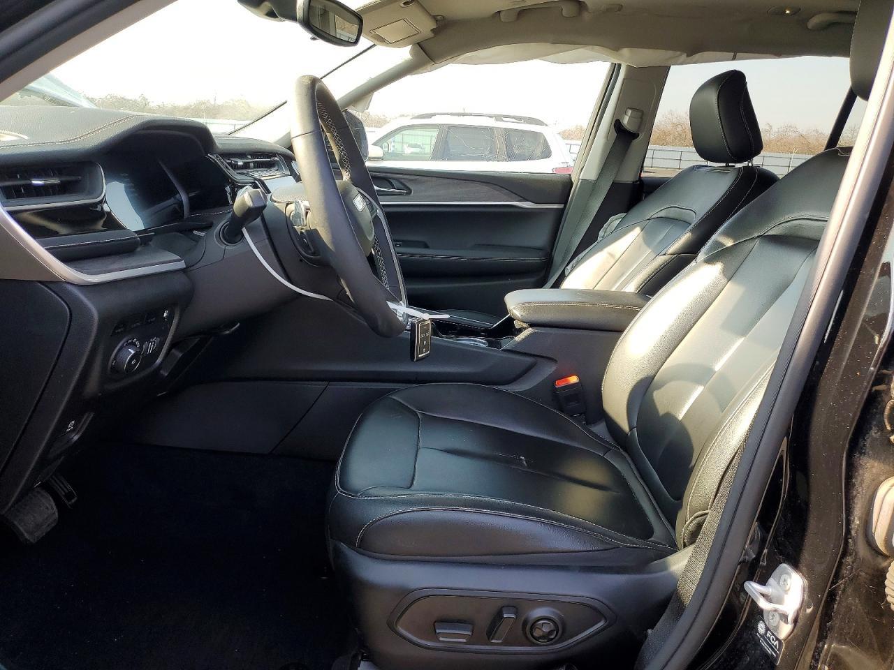 2023 Jeep Grand Cherokee - Image 7