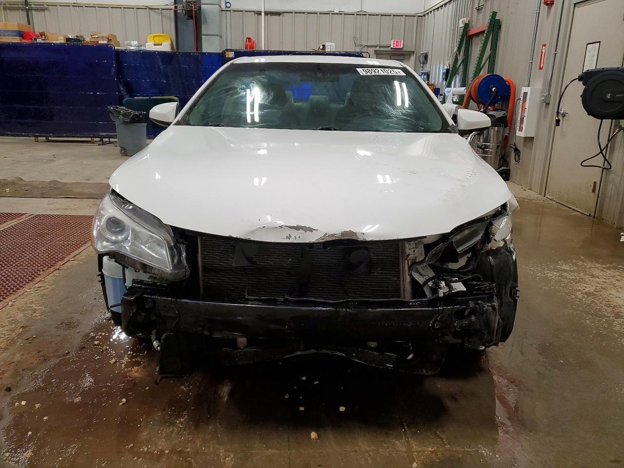 2017 Toyota Camry Le - Фото 5