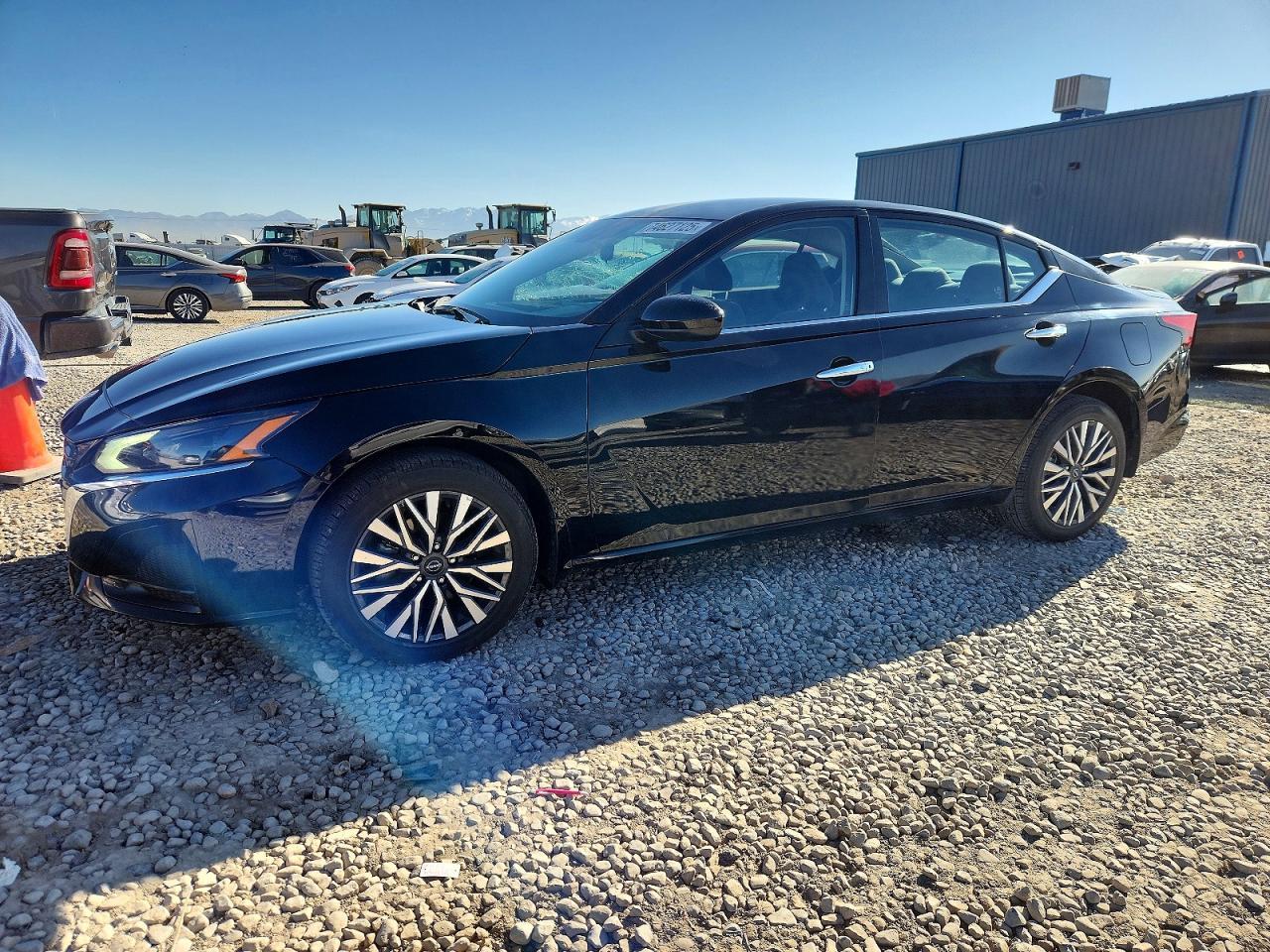 2023 Nissan Altima Sv