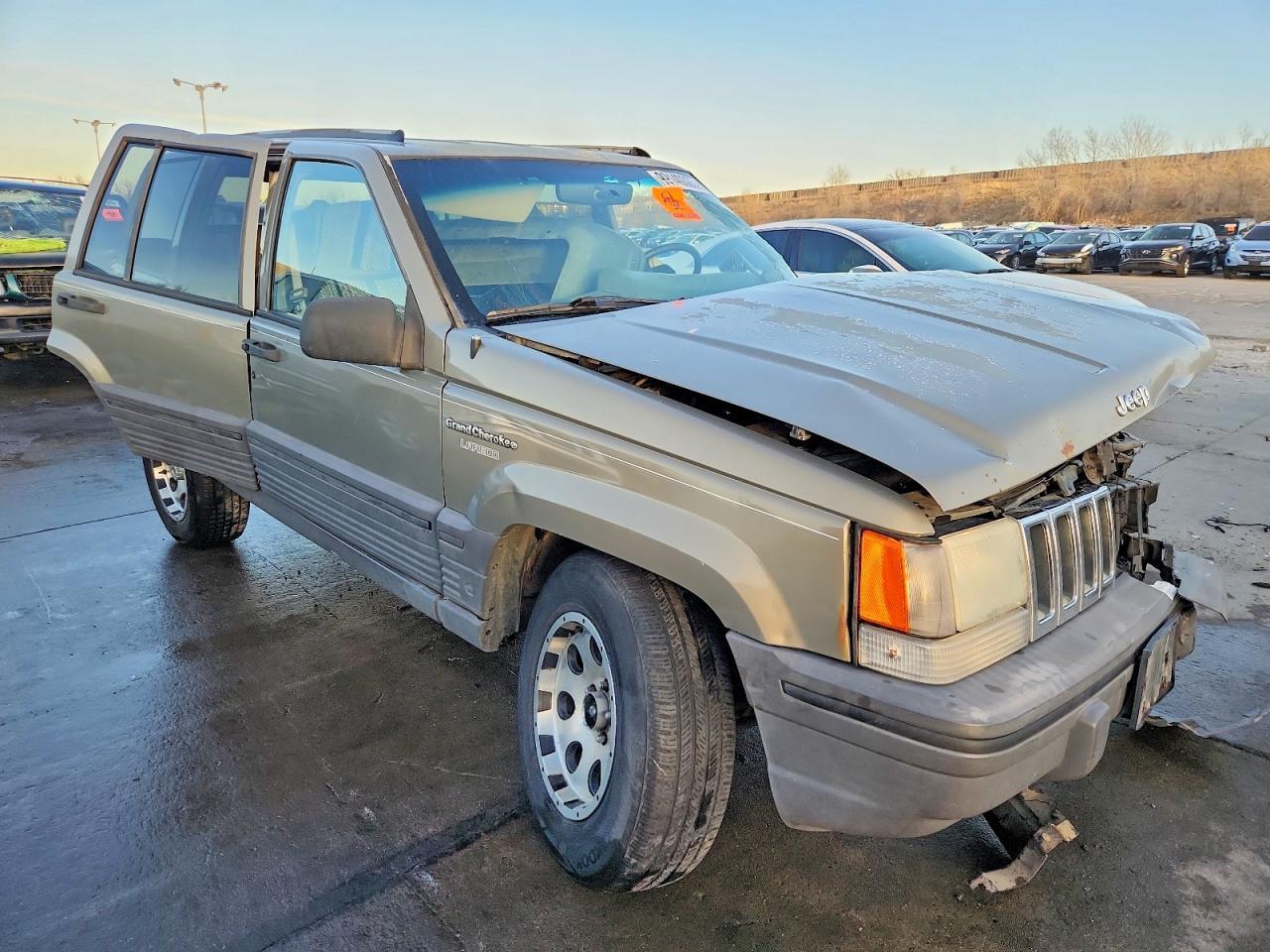 1995 Jeep Grand Cherokee Laredo - Image 4