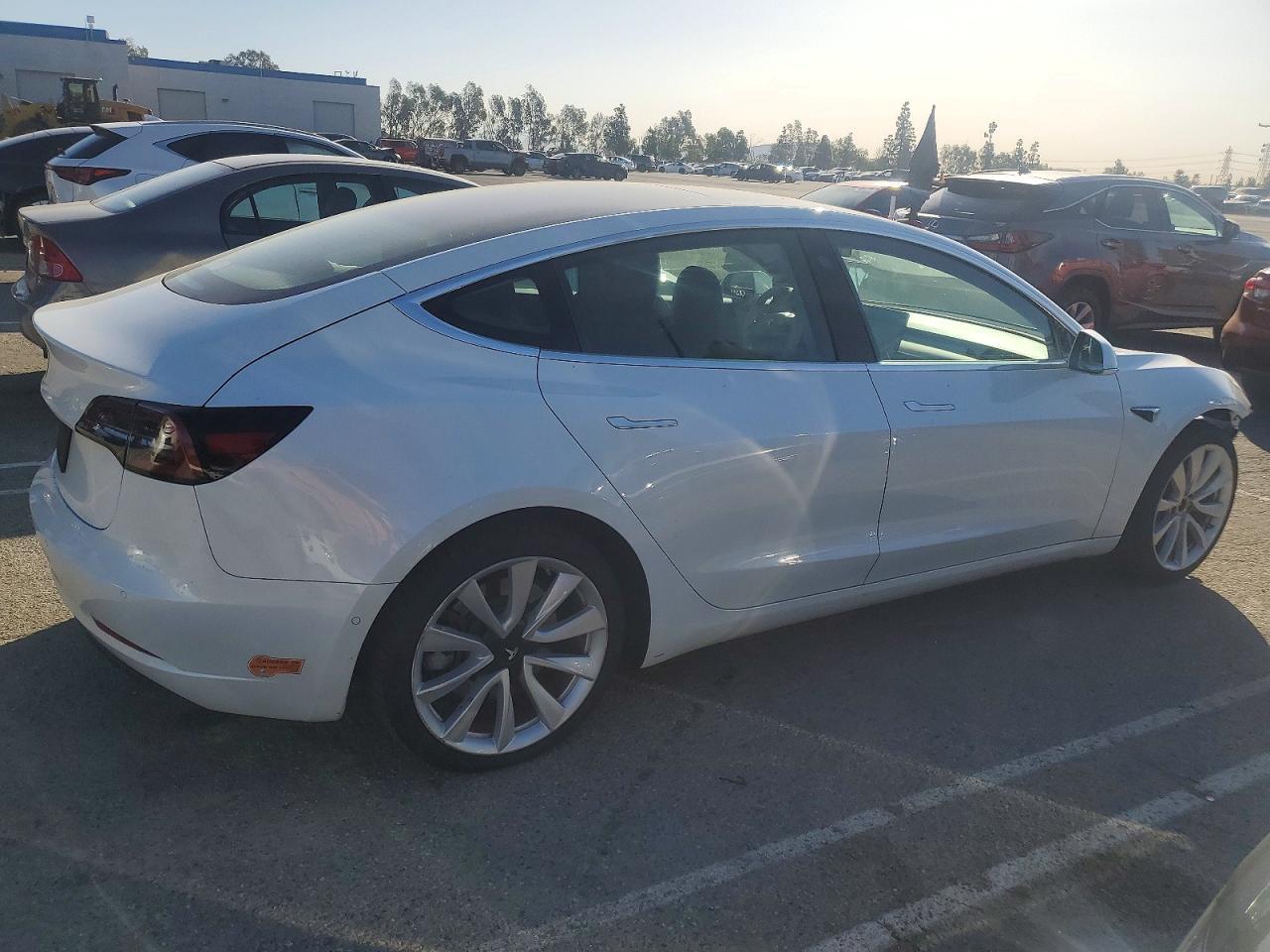 2020 Tesla Model 3 - Image 3