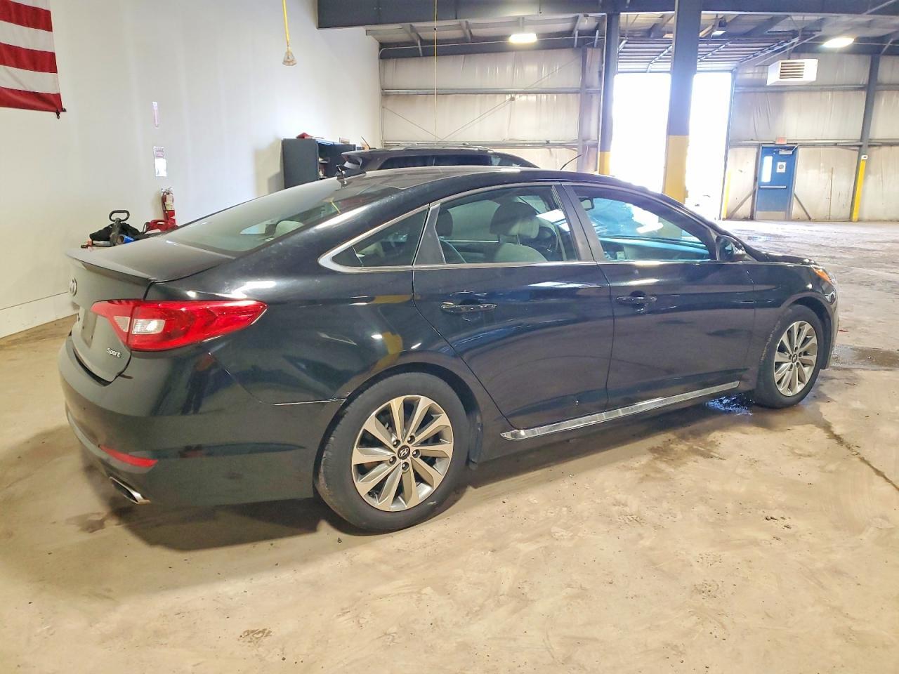 2017 Hyundai Sonata Sport - Image 3