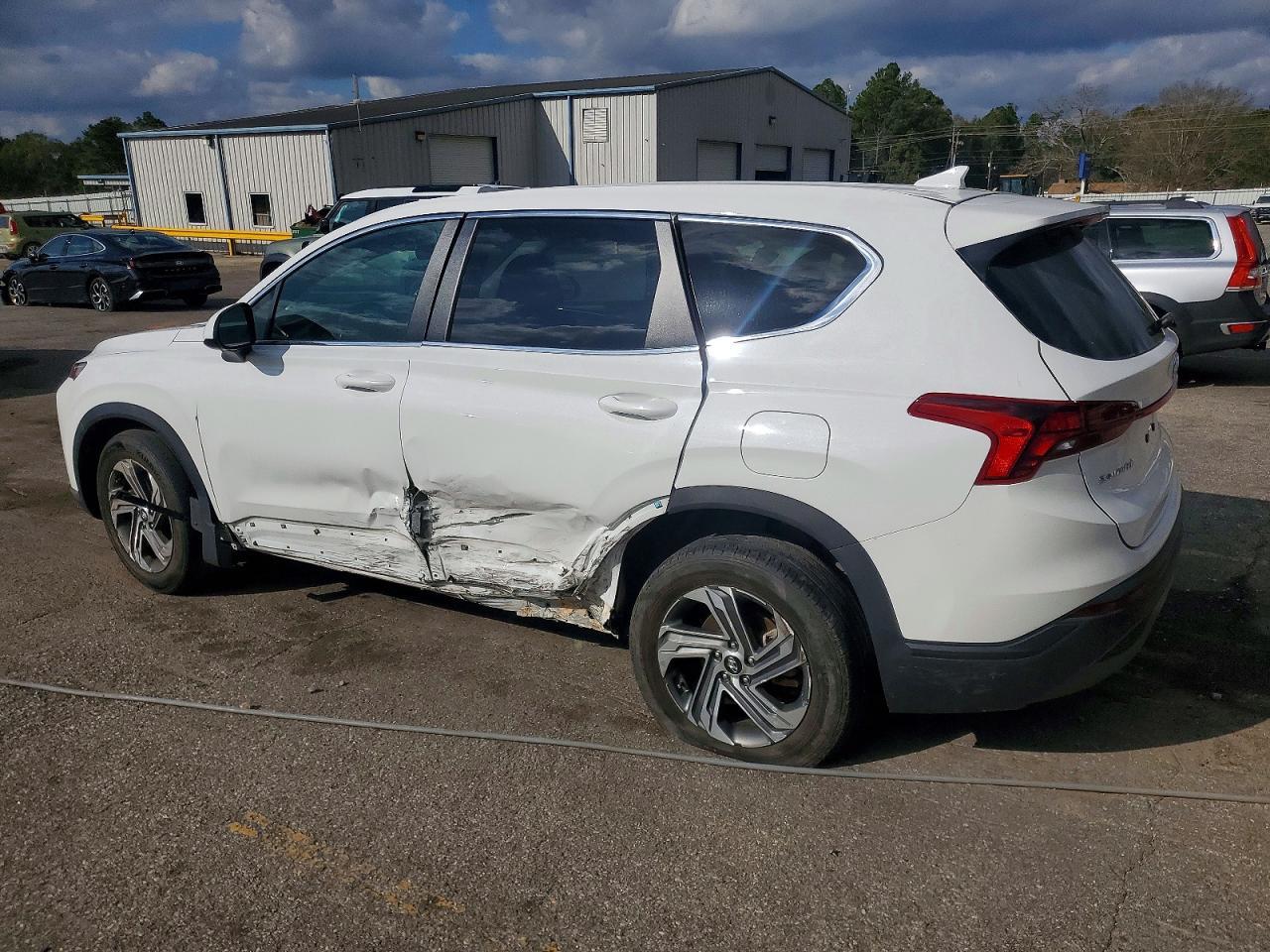 2023 Hyundai Santa Fe Se - Image 2