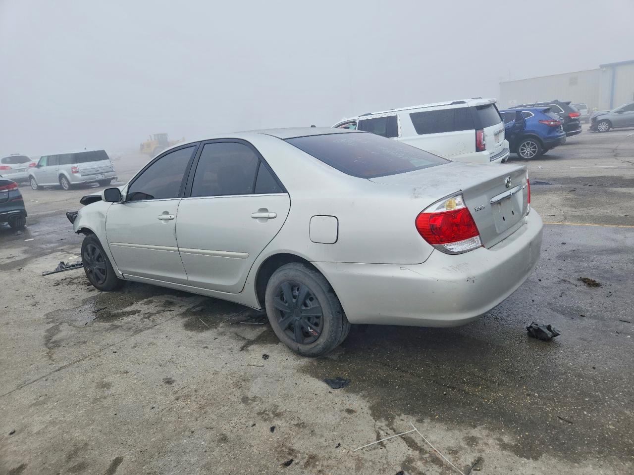 2006 Toyota Camry Le - Image 2