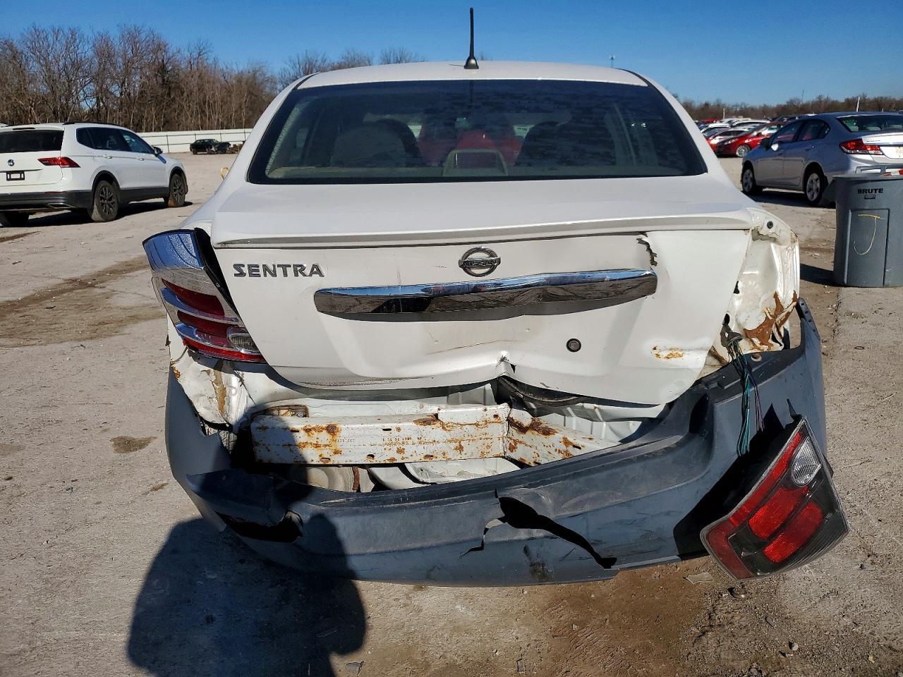 2010 Nissan Sentra 2.0 - Фото 6