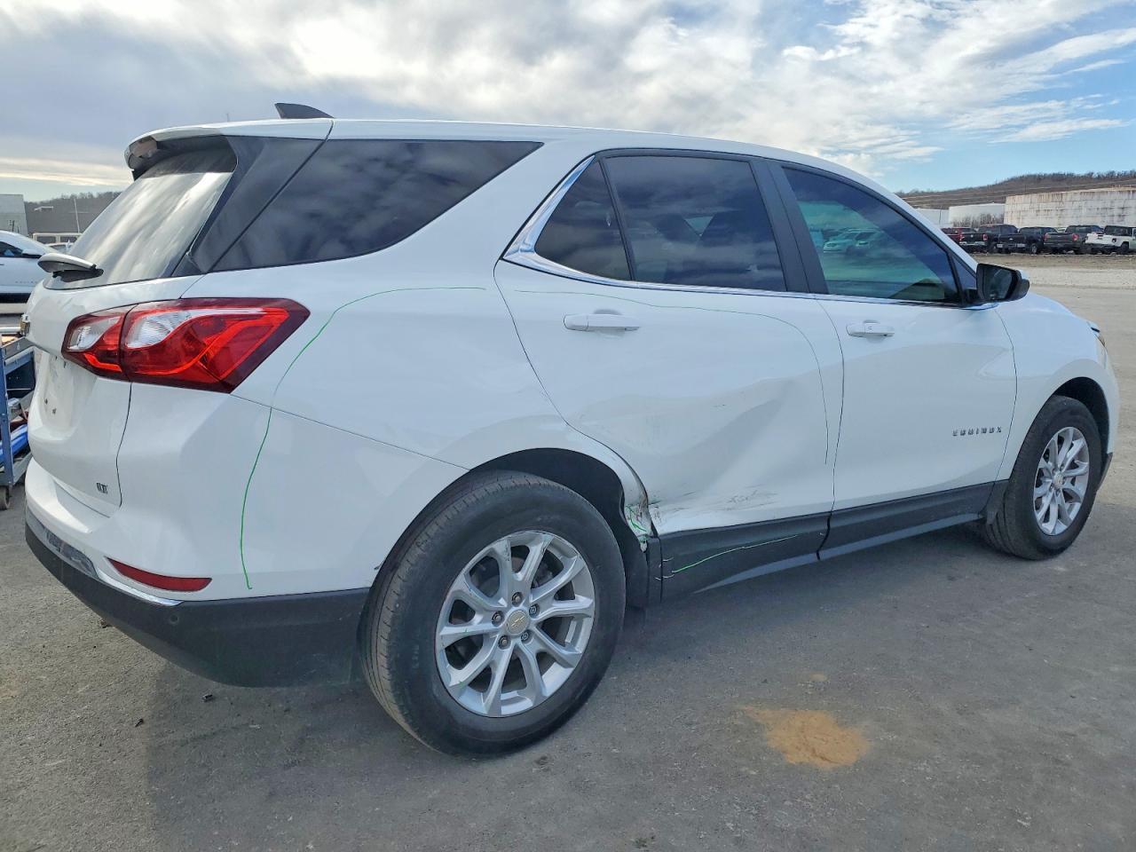 2021 Chevrolet Equinox Lt - Фото 3