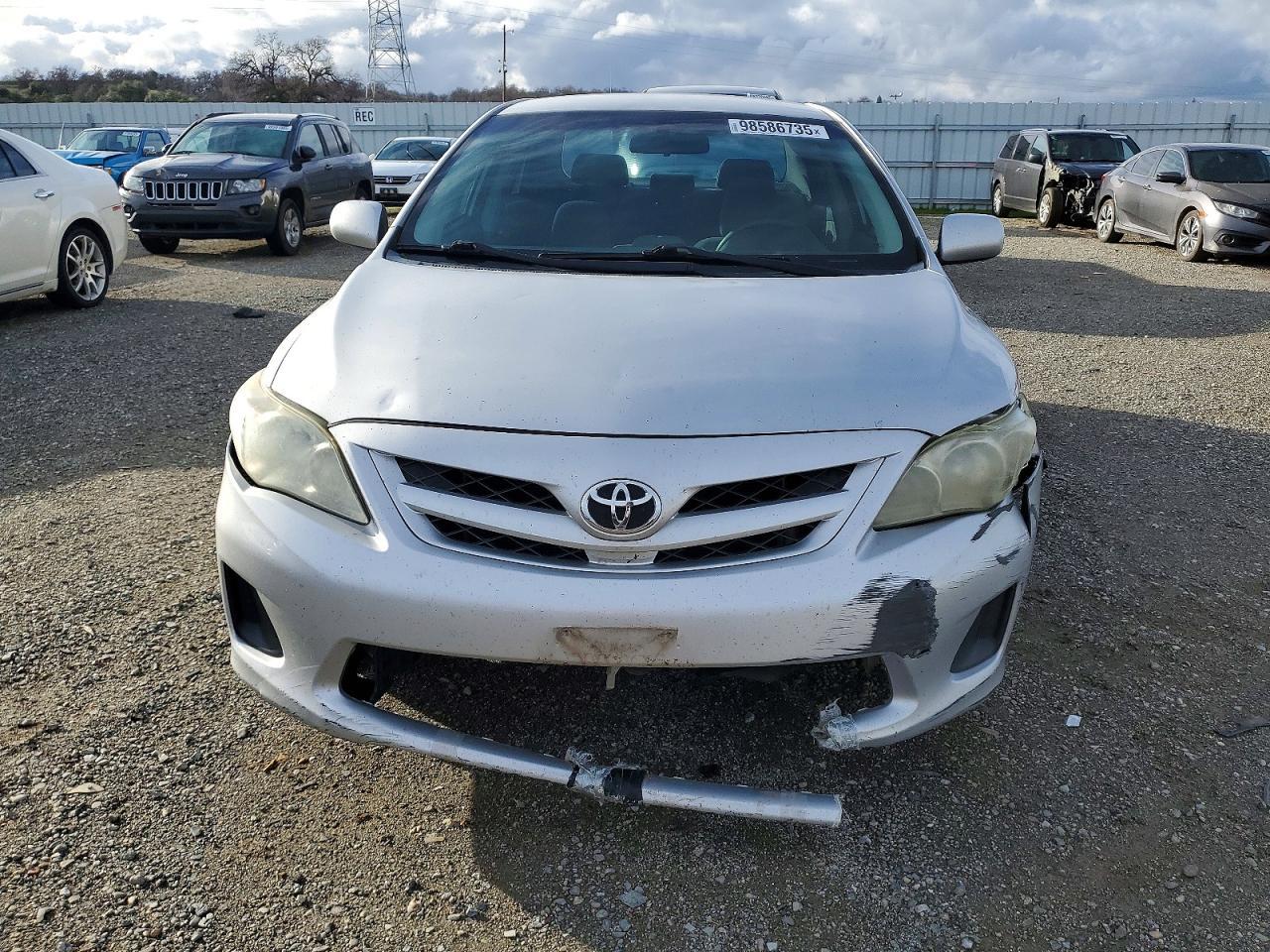 2011 Toyota Corolla Base - Фото 5