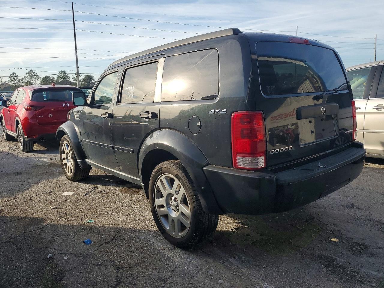 2010 Dodge Nitro Se - Image 2