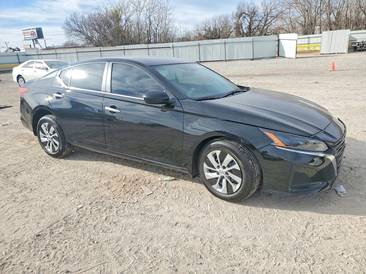 2025 Nissan Altima S - Фото 4