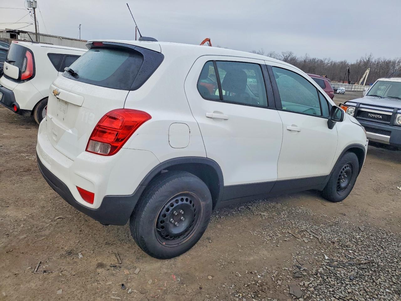 2018 Chevrolet Trax Ls - Image 3