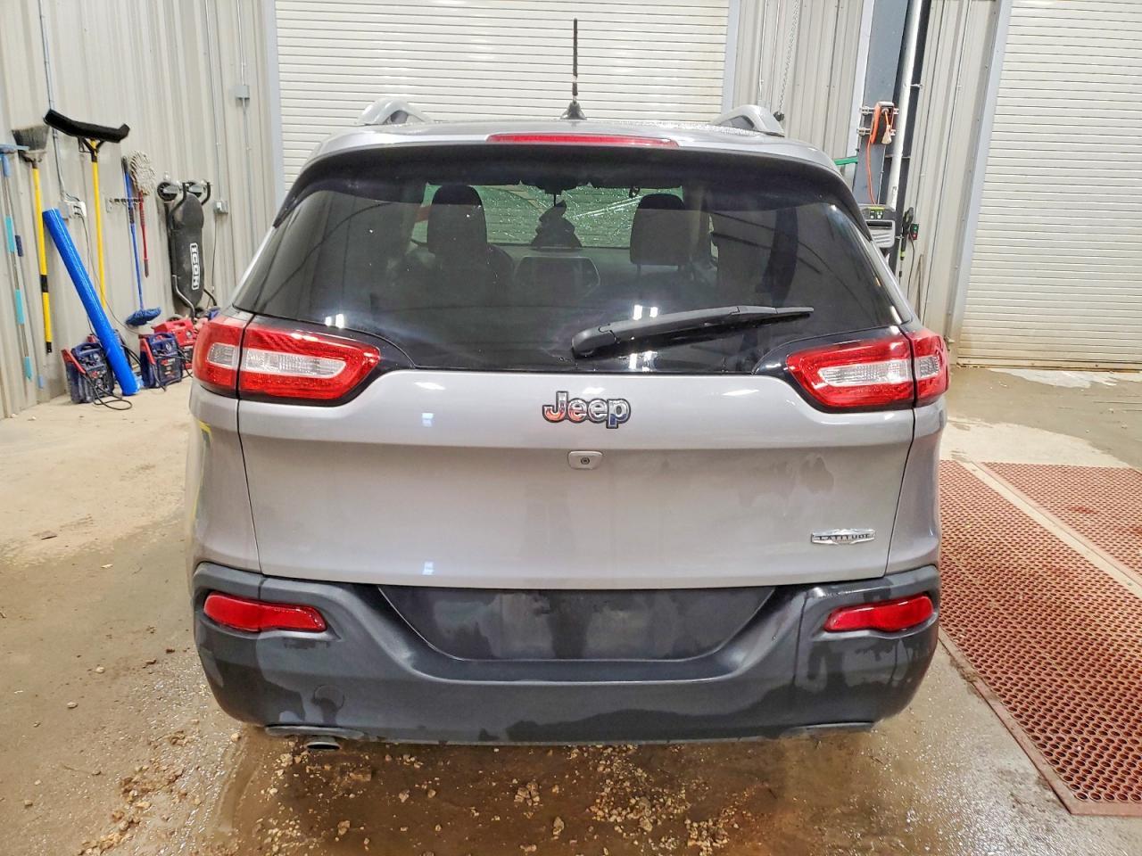 2015 Jeep Cherokee Latitude - Фото 6
