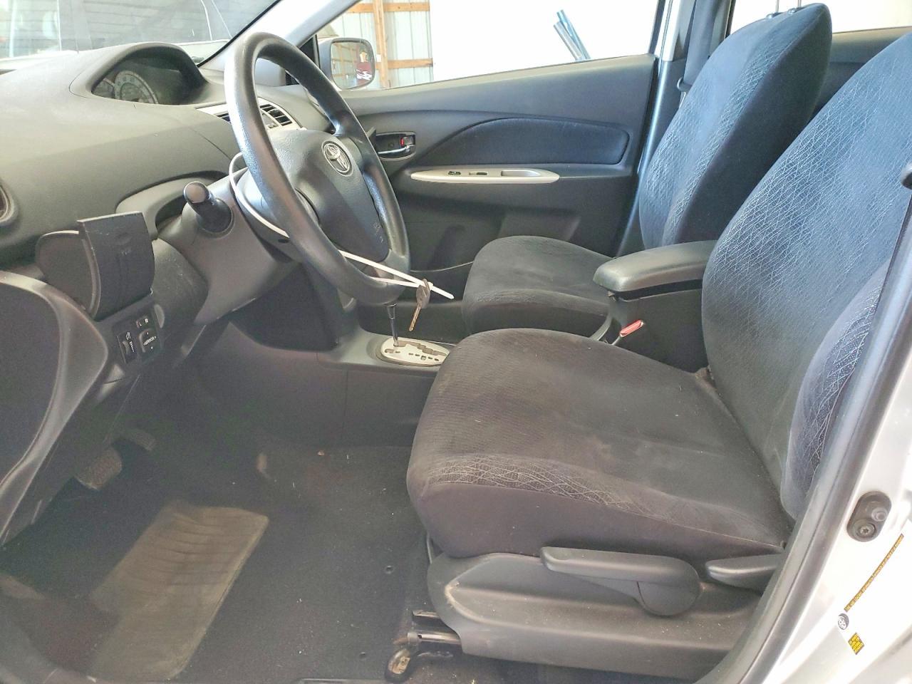 2008 Toyota Yaris - Фото 7