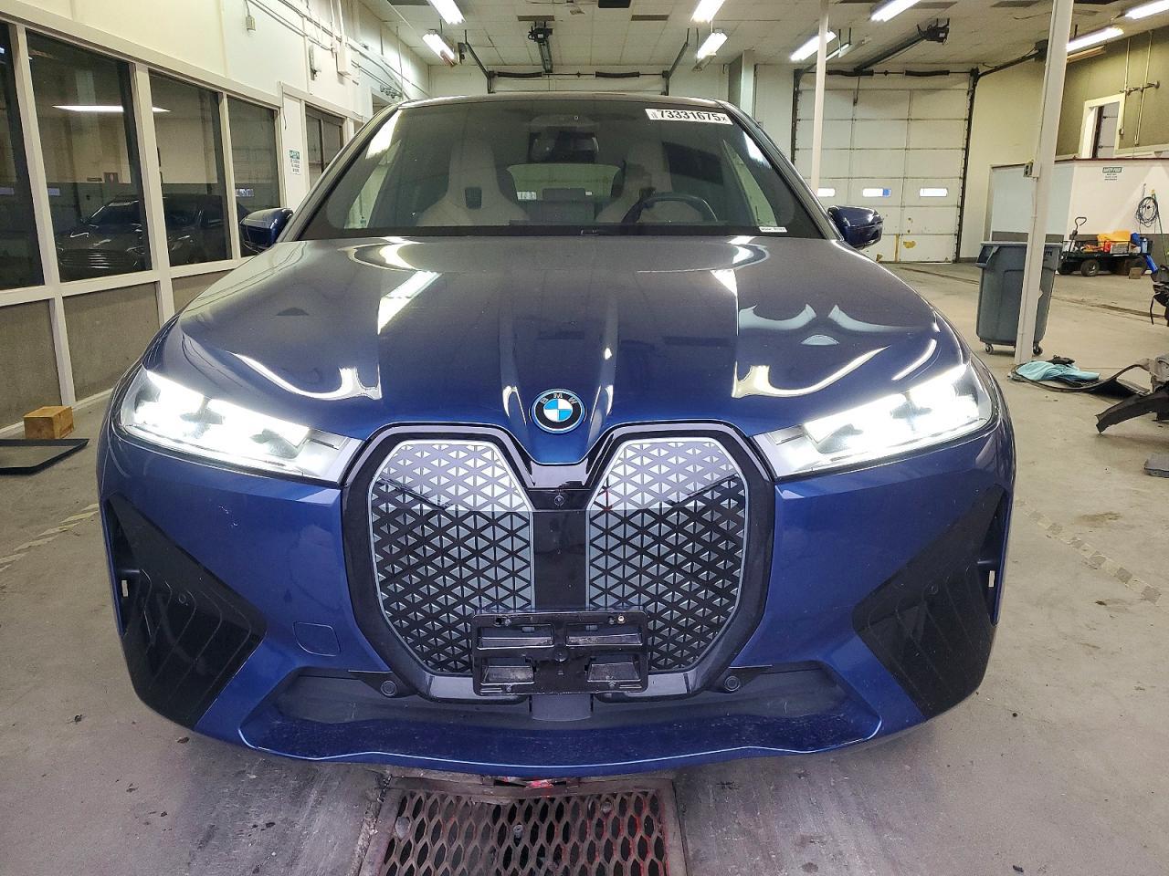 2024 BMW Ix xDrive50 - Image 5