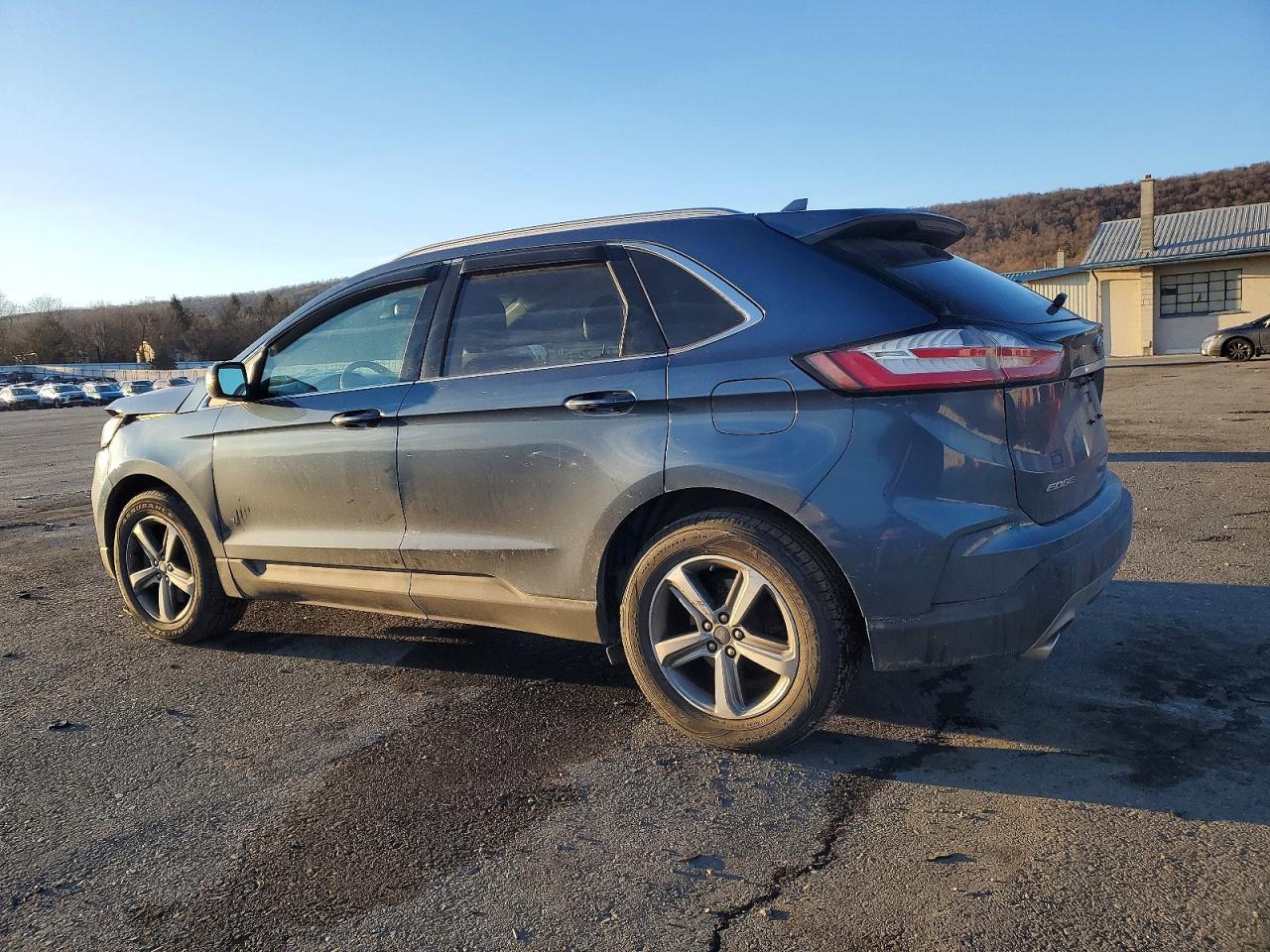 2019 Ford Edge Sel - Image 2