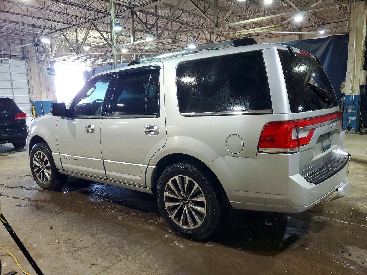 2015 Lincoln Navigator - Фото 2