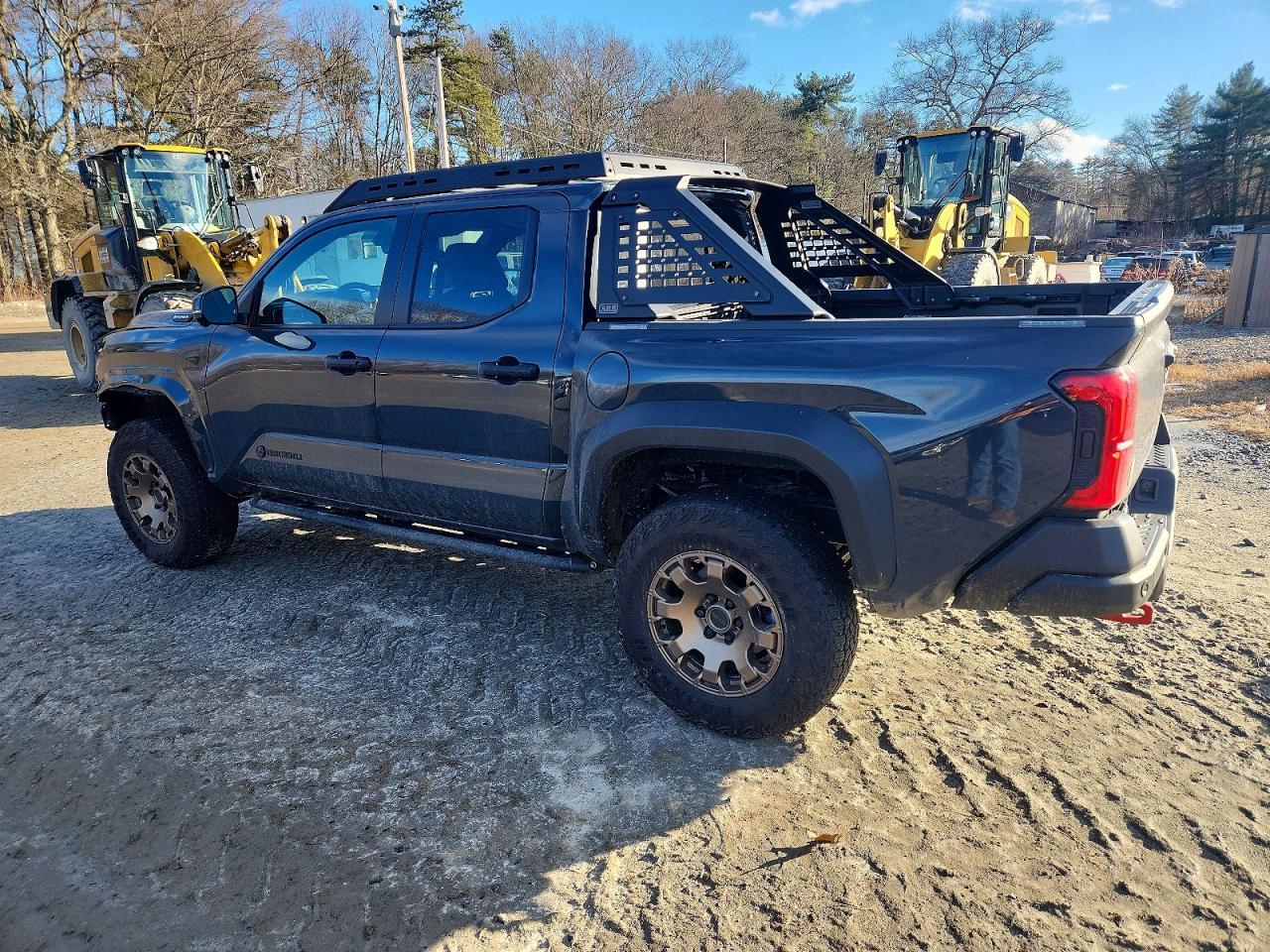 2025 Toyota Tacoma - Фото 2