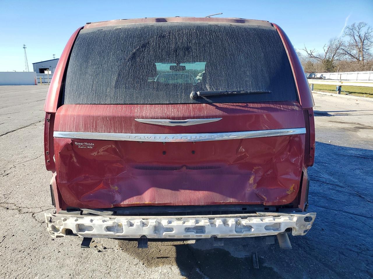 2016 Chrysler Town & Country Touring L - Фото 6