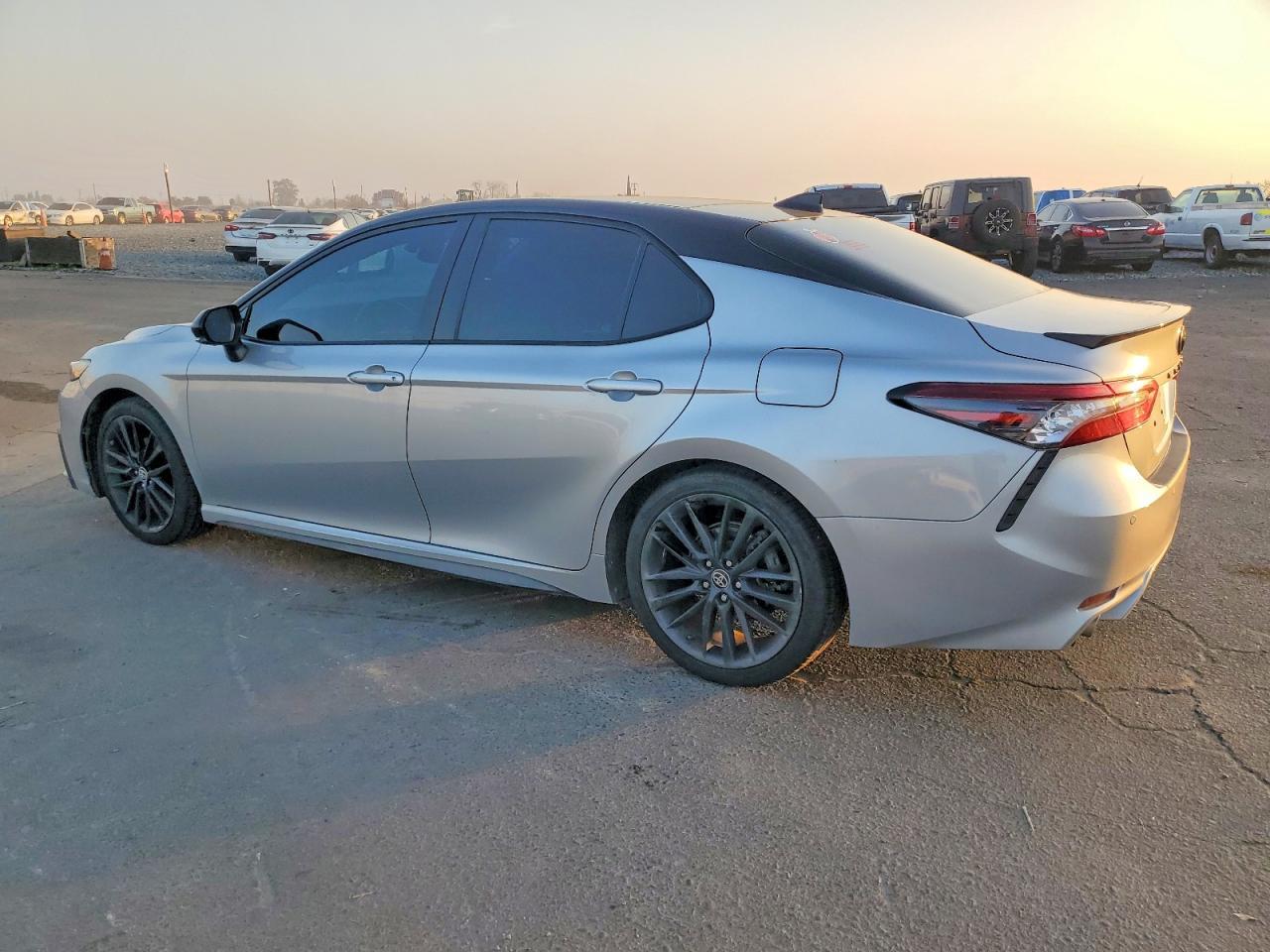 2021 Toyota Camry Trd - Фото 2