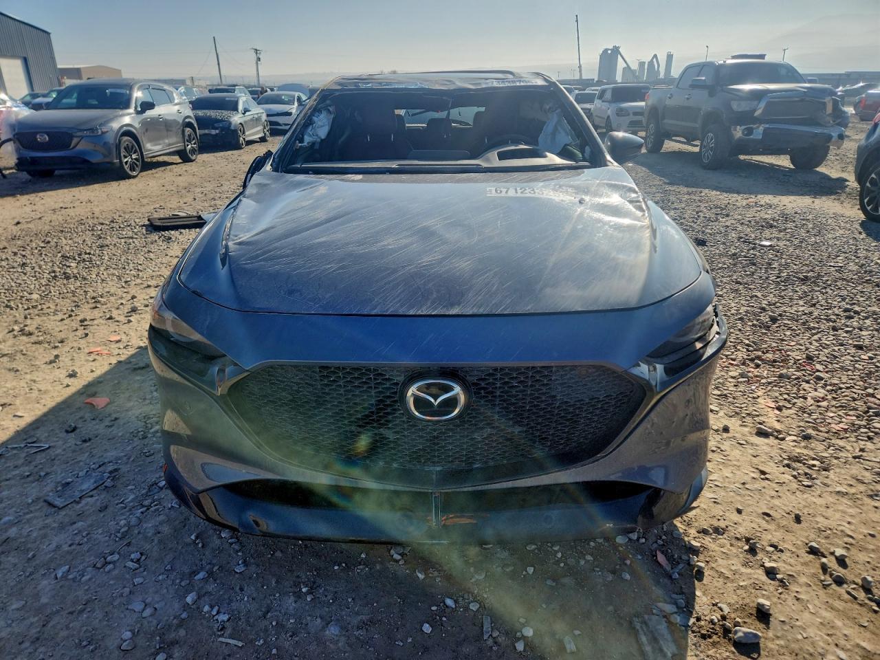 2023 Mazda 3 Premium Plus - Фото 5