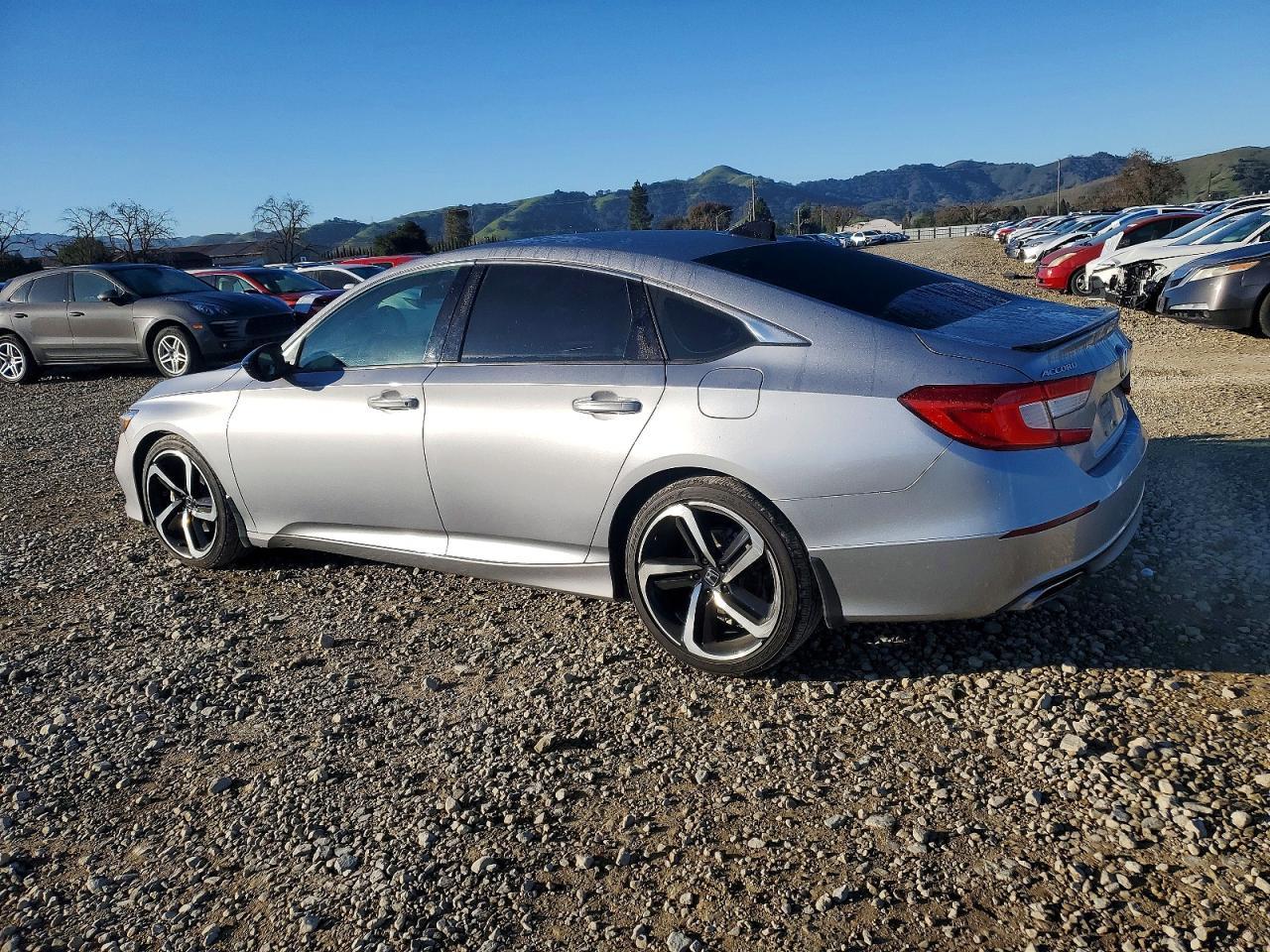 2022 Honda Accord - Фото 2