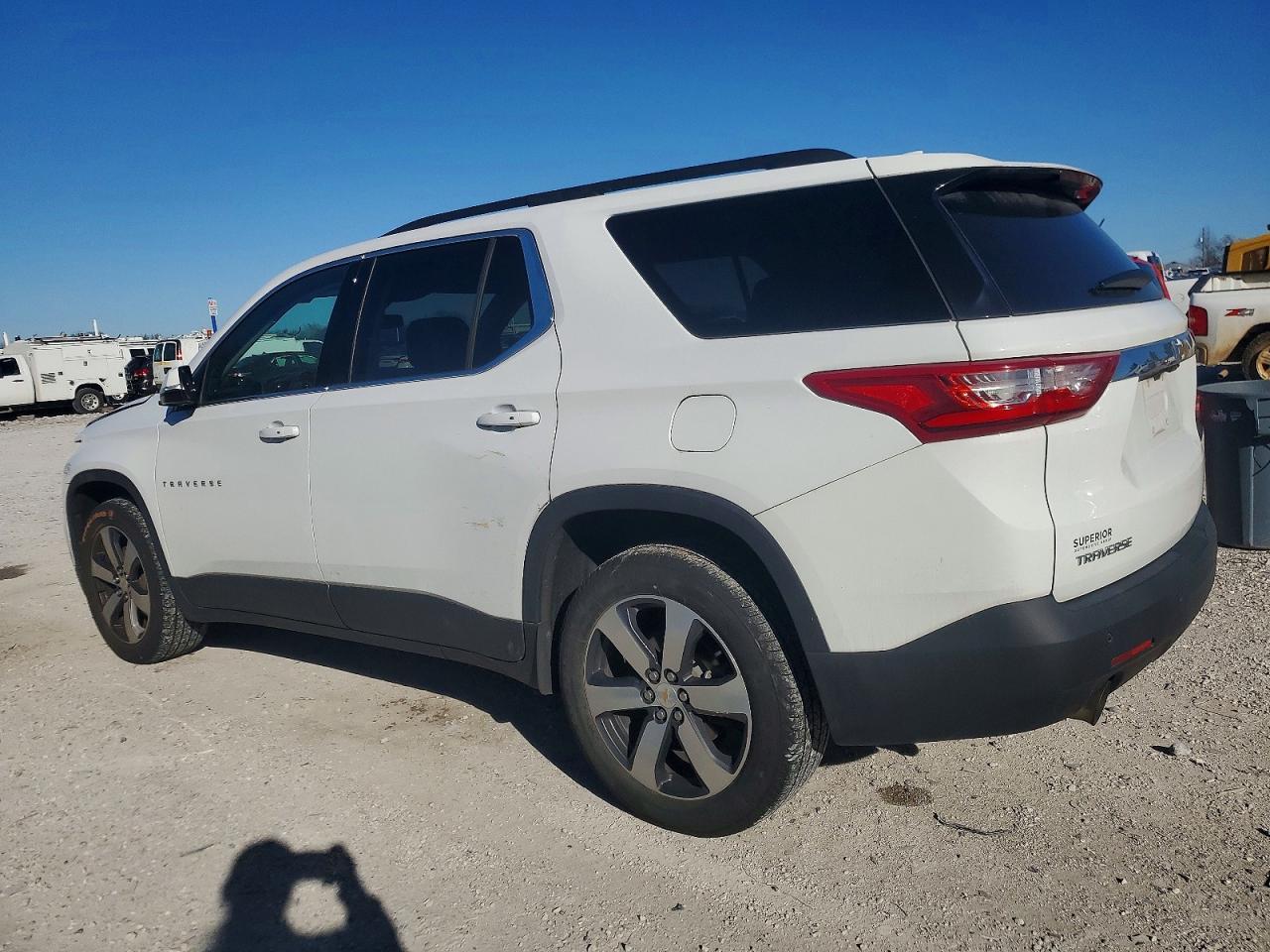 2019 Chevrolet Traverse Lt - Фото 2