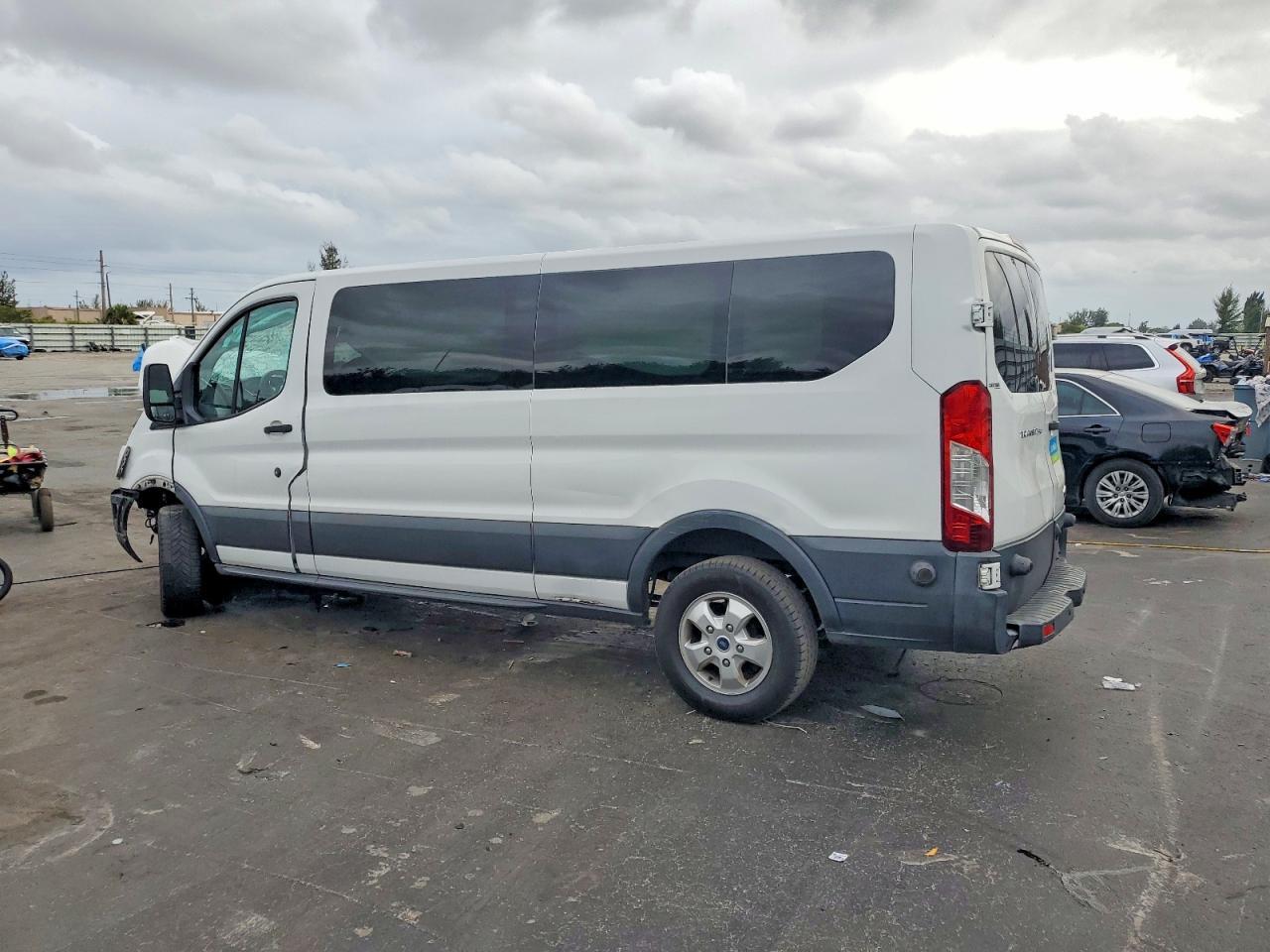 2017 Ford Transit T-350 - Image 2
