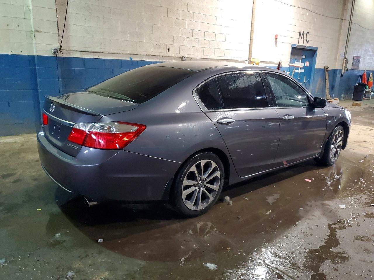 2014 Honda Accord Sport - Image 3