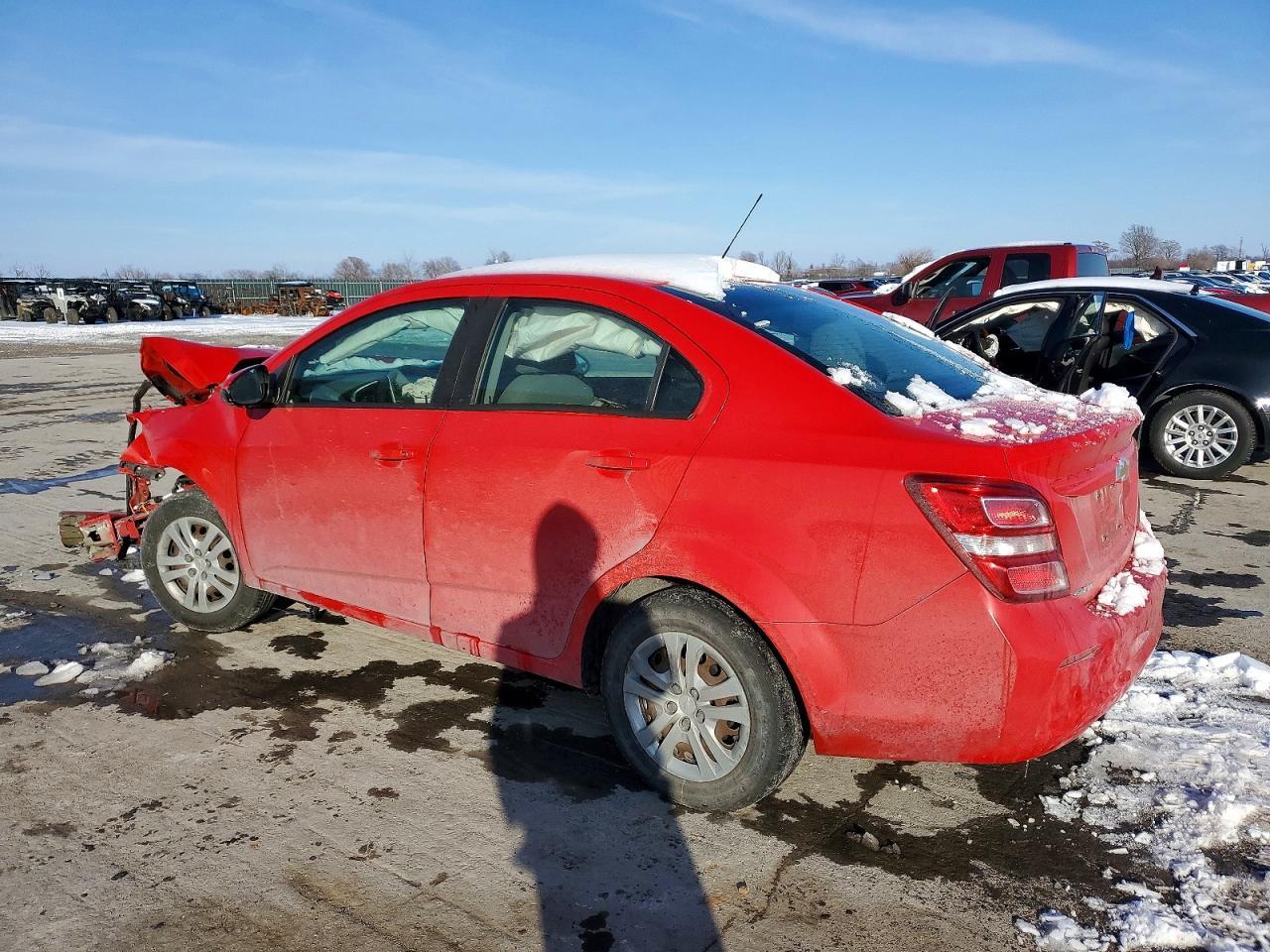 2018 Chevrolet Sonic Ls - Фото 2