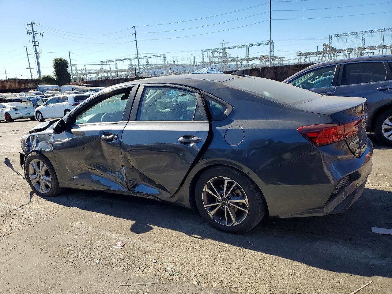 2023 Kia Forte Lxs - Фото 2